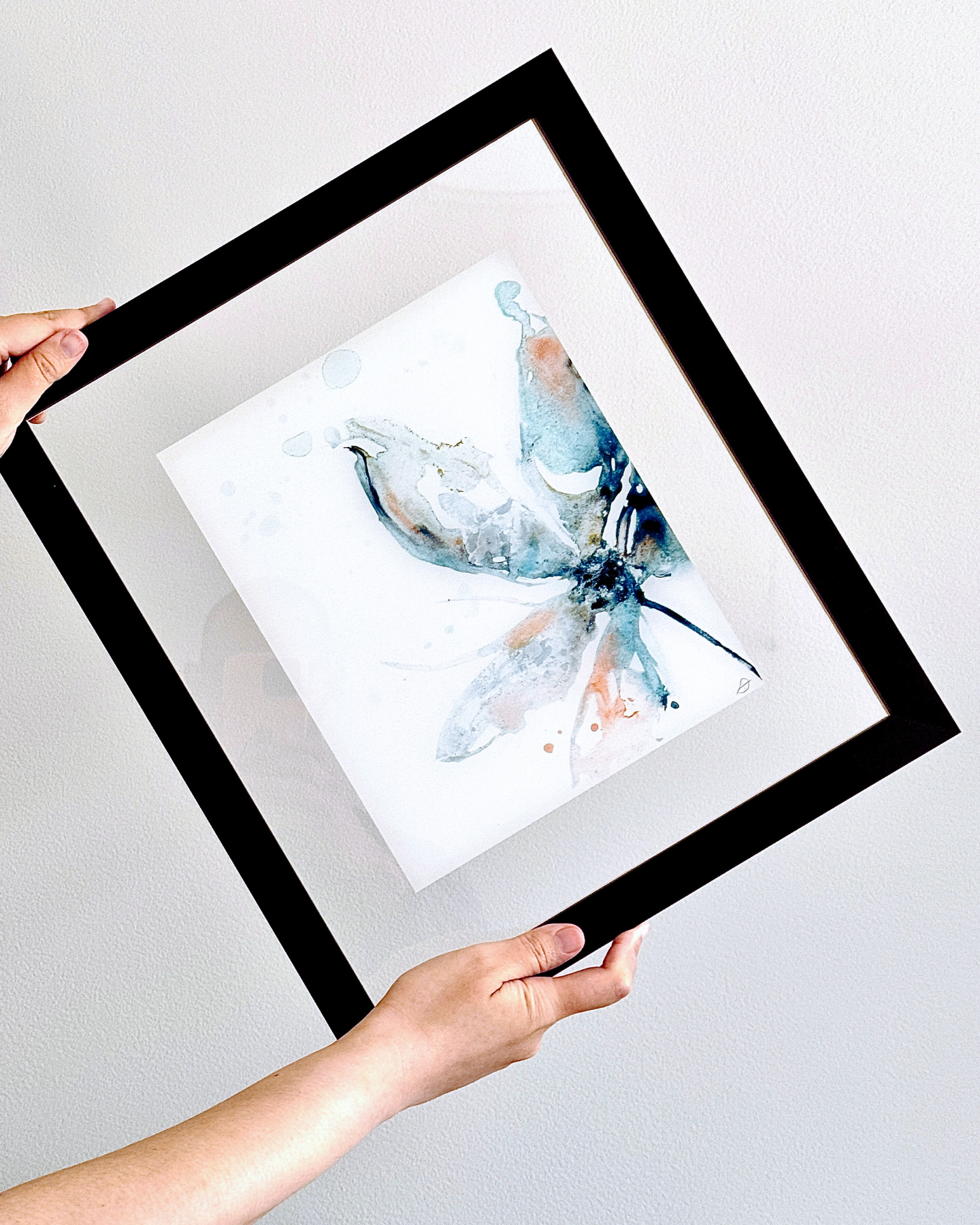 Floral Fluidity | Abstract Flower Painting in Alcohol Ink |Acrylic Glass Print in Floating Frame | Wall Art Decor