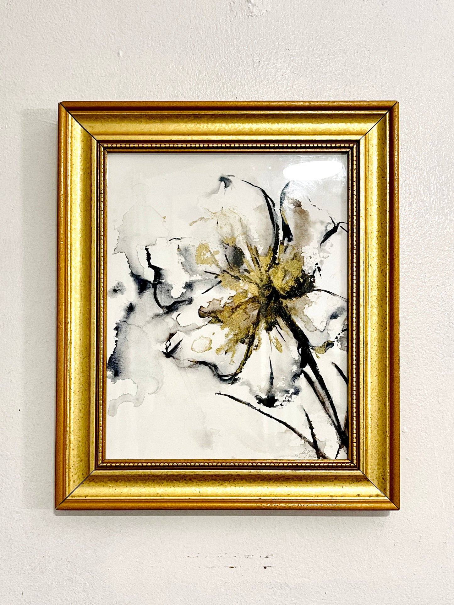 Monochrome Bloom